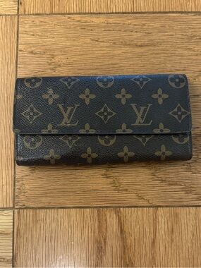 Louis Vuitton Monogram Canvas Leather Wallet